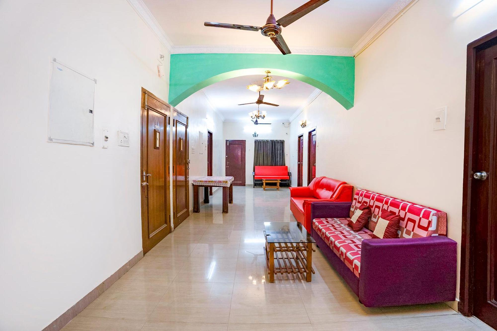 Hotel Fabhotel Tree Service T Nagar - Near Mambalam Railway Station Chennai